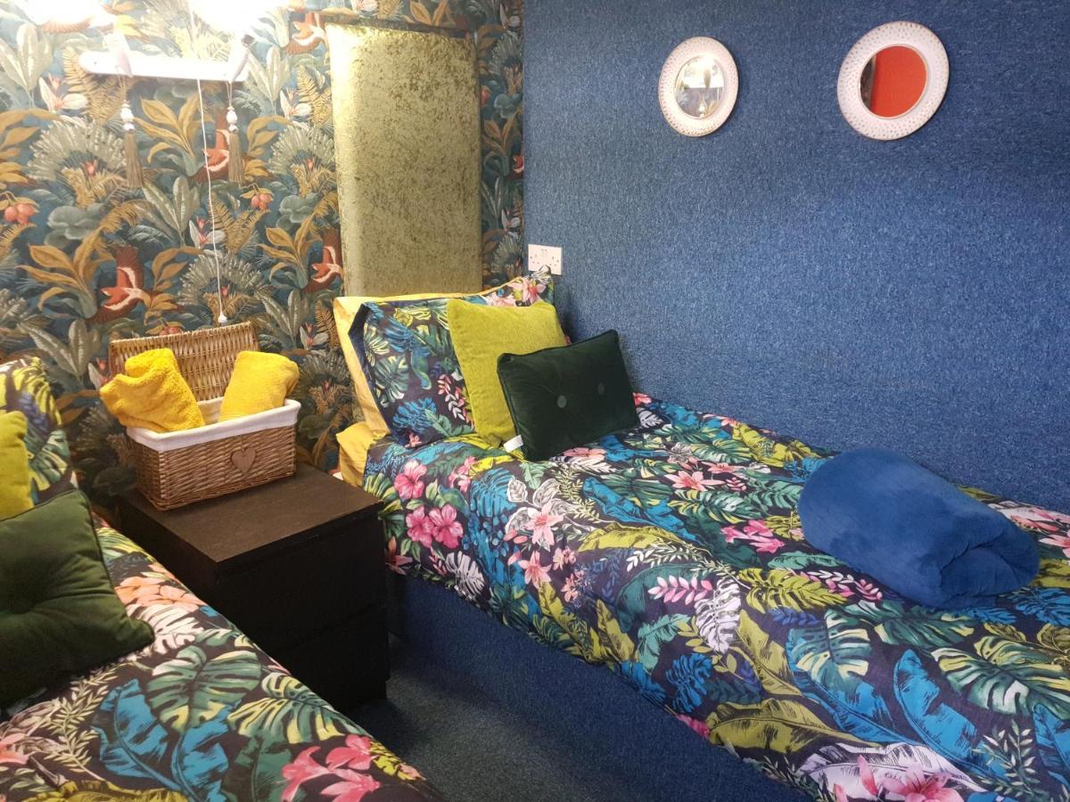Jasmine Coral Jay Boutique Boatel Ocean Village Gibraltar Eksteriør billede