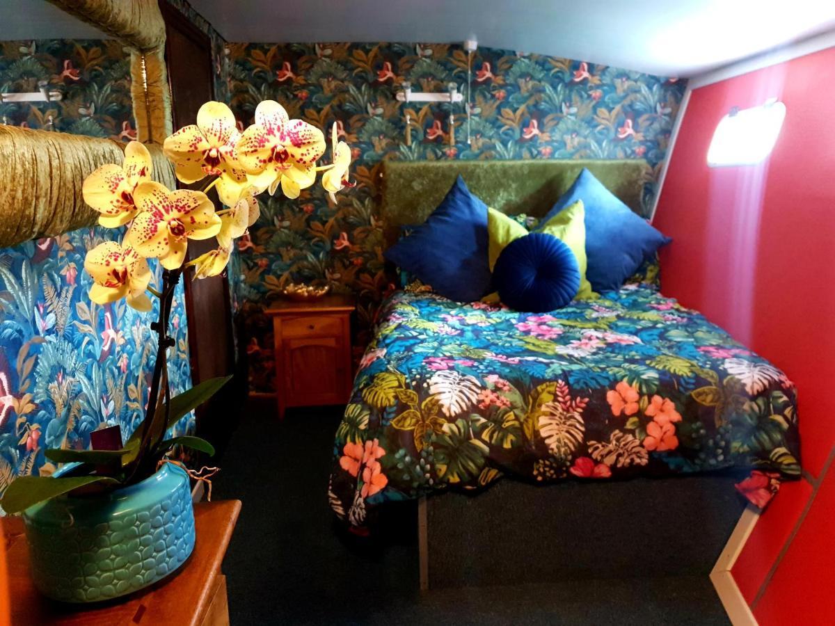 Jasmine Coral Jay Boutique Boatel Ocean Village Gibraltar Eksteriør billede