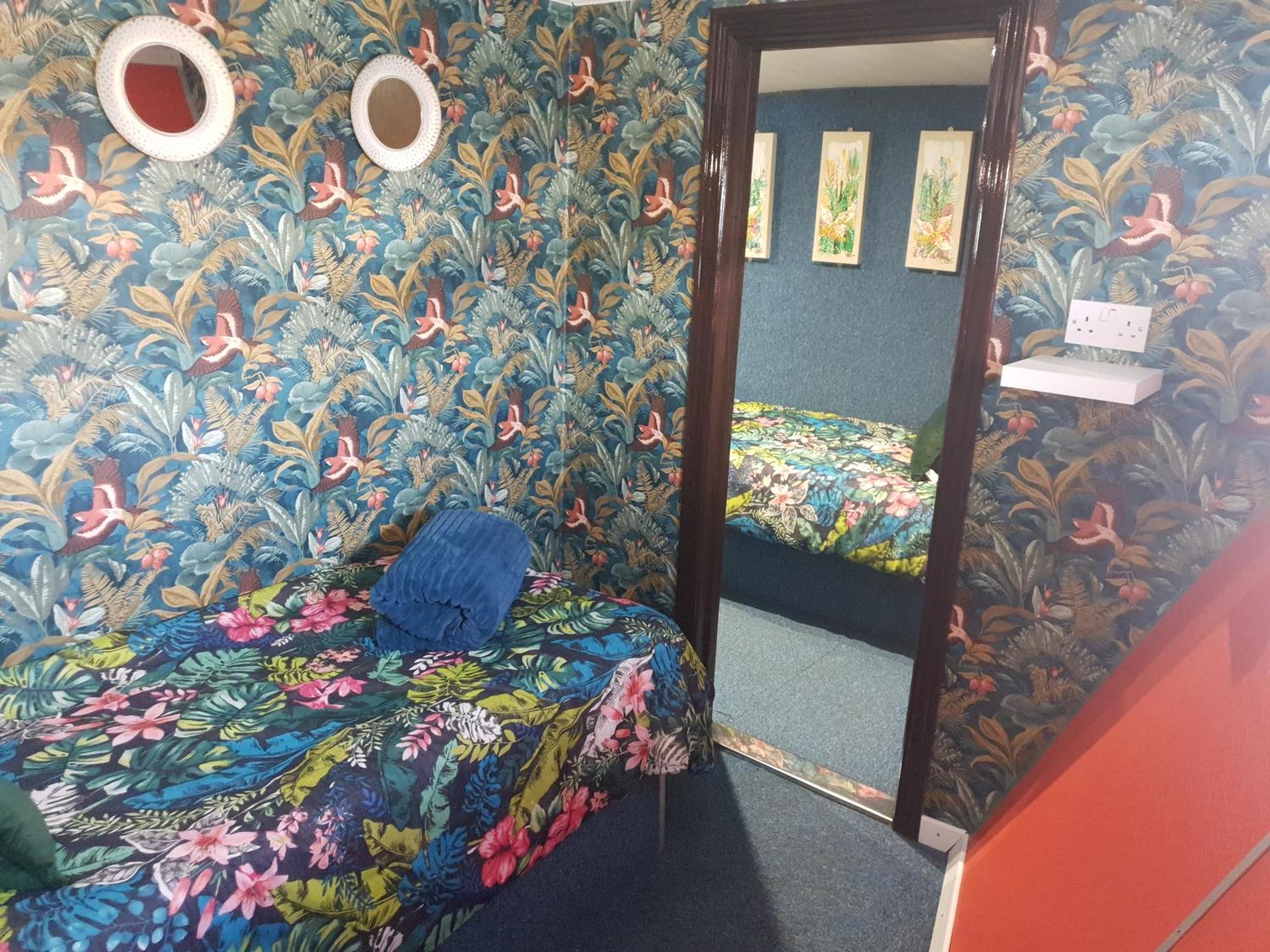 Jasmine Coral Jay Boutique Boatel Ocean Village Gibraltar Værelse billede